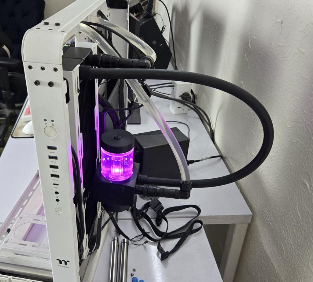 EK-Quantum Velocity3 Plexi - CPU Water Block Review 30 EK Quantum Velocity3 1700 1851 AM5 Plexi RGB 5