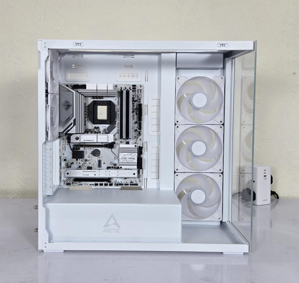 ARCTIC Xtender VG White Case Review: One Case to Rule them All! 47 ARCTIC Xtender VG White Installation 1