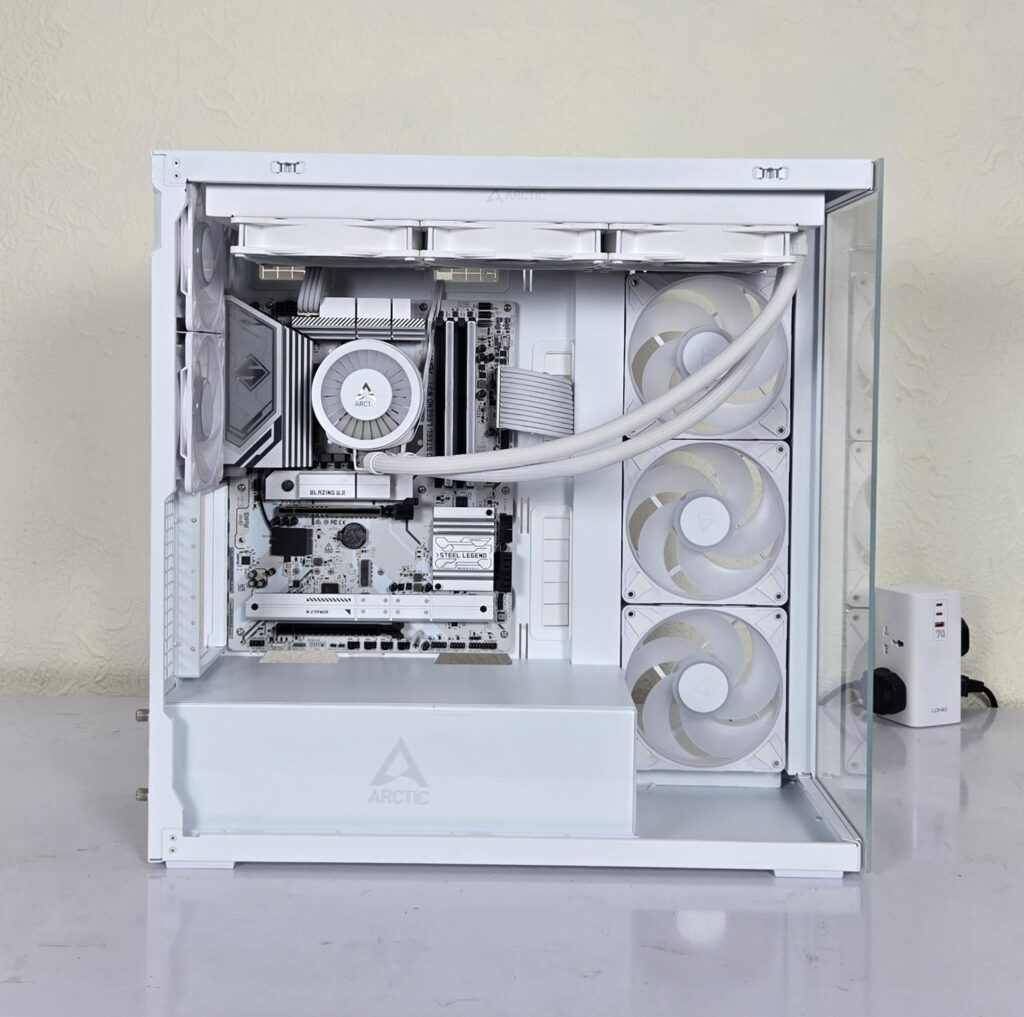 ARCTIC Xtender VG White Case Review: One Case to Rule them All! 49 ARCTIC Xtender VG White Installation 3