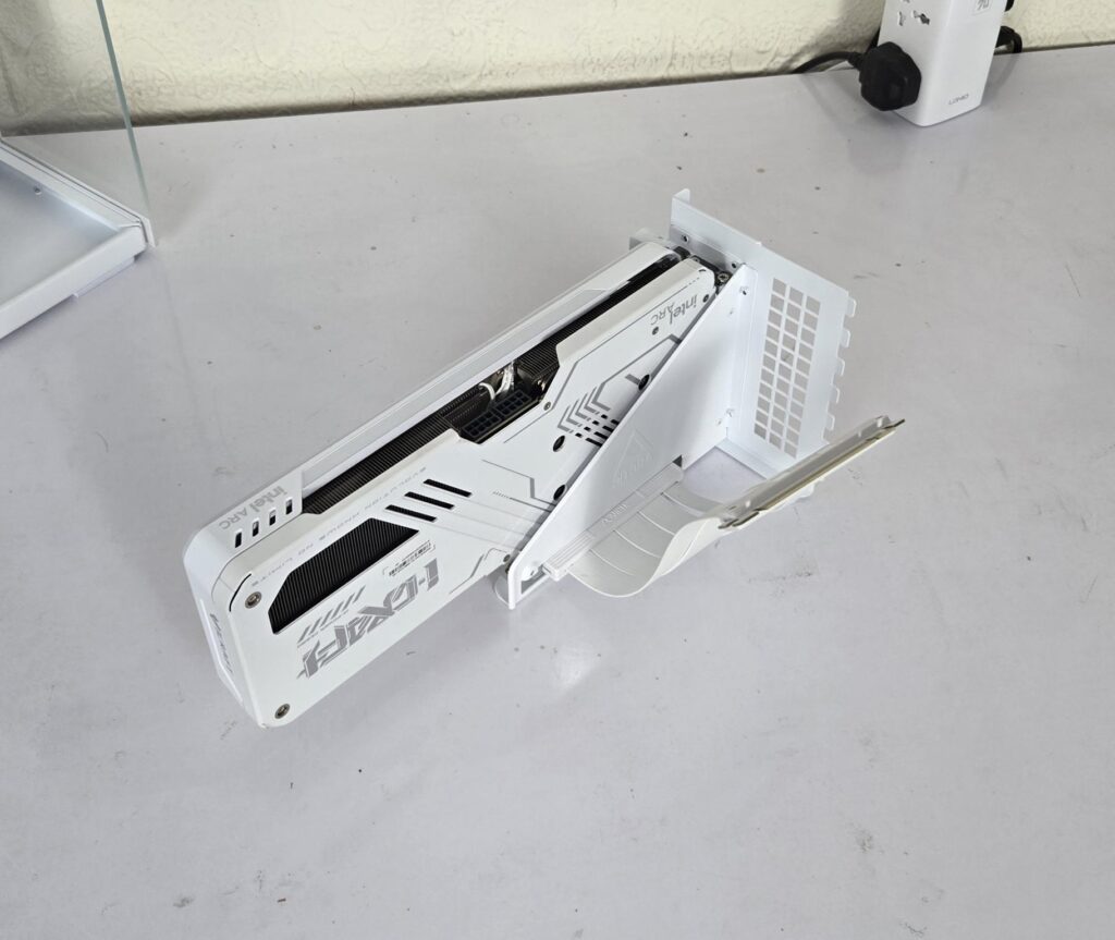 ARCTIC Xtender VG White Case Review: One Case to Rule them All! 25 ARCTIC Xtender VG White PCIe Bracket 3
