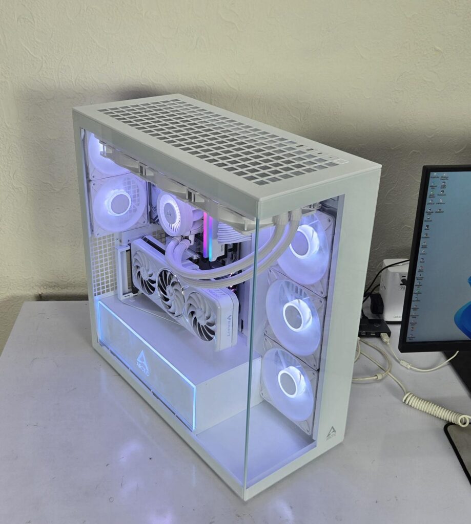ARCTIC Xtender VG White Case Review: One Case to Rule them All! 64 ARCTIC Xtender VG White RGB 10