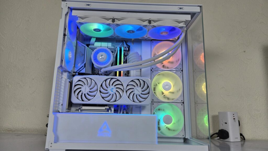 ARCTIC Xtender VG White Case Review: One Case to Rule them All! 56 ARCTIC Xtender VG White RGB 2