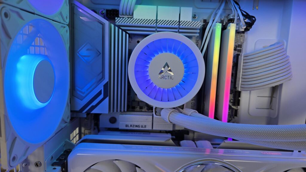 ARCTIC Xtender VG White Case Review: One Case to Rule them All! 57 ARCTIC Xtender VG White RGB 3