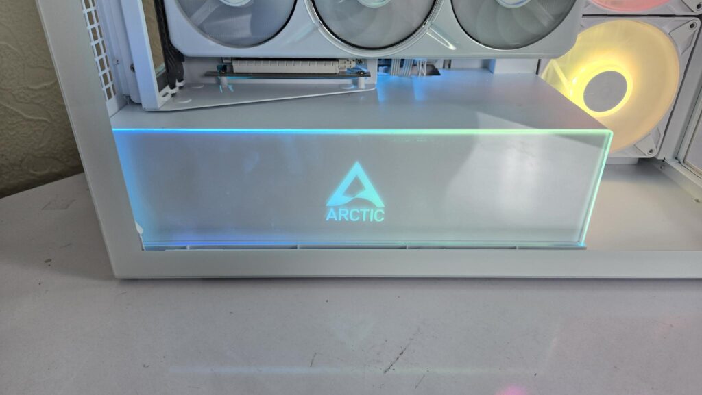 ARCTIC Xtender VG White Case Review: One Case to Rule them All! 60 ARCTIC Xtender VG White RGB 6