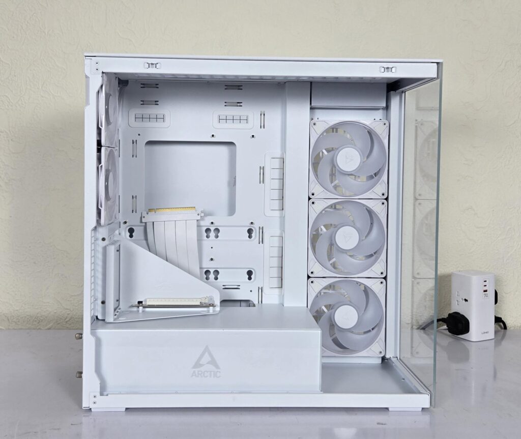 ARCTIC Xtender VG White Case Review: One Case to Rule them All