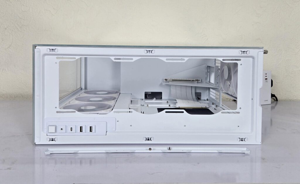 ARCTIC Xtender VG White Case Review: One Case to Rule them All! 9 ARCTIC Xtender VG White Top View 3