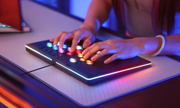 Corsair launches powerful Novablade Pro wireless fight controller