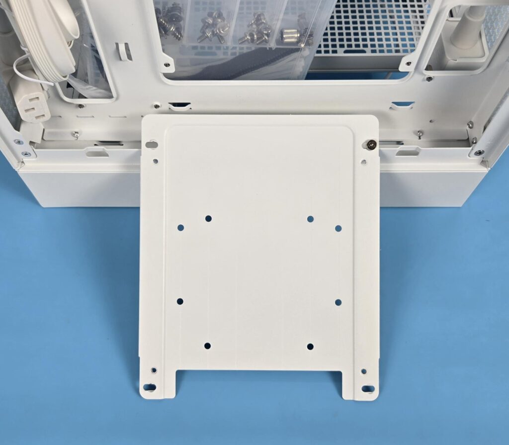 DeepCool CH270 Digital White Review 25 DeepCool CH270 Digital WH Backside View 5