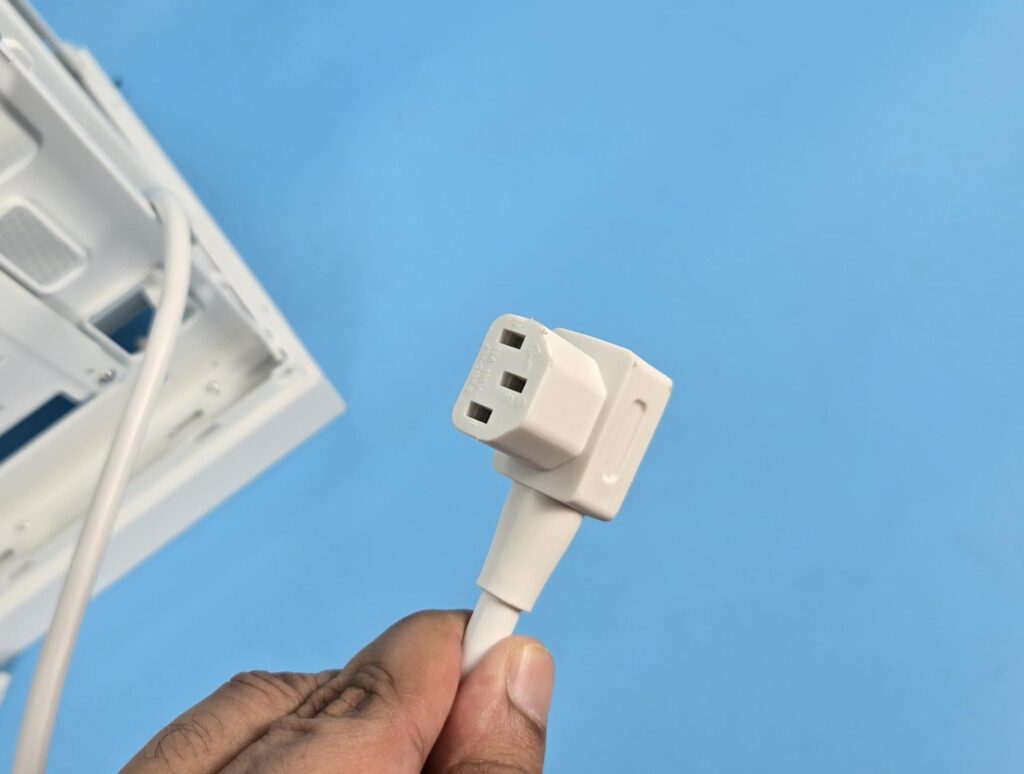 DeepCool CH270 Digital White Review 37 DeepCool CH270 Digital WH Cables 2