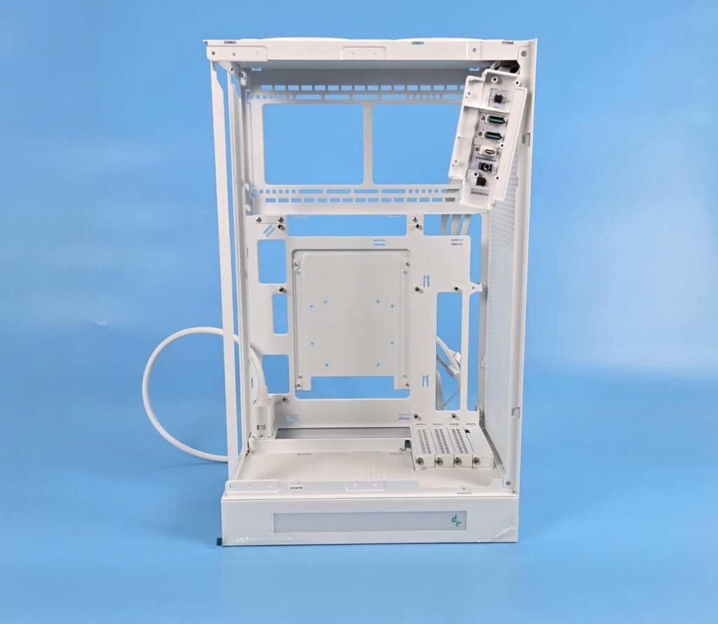 DeepCool CH270 Digital White Review 16 DeepCool CH270 Digital WH Front Panel 10
