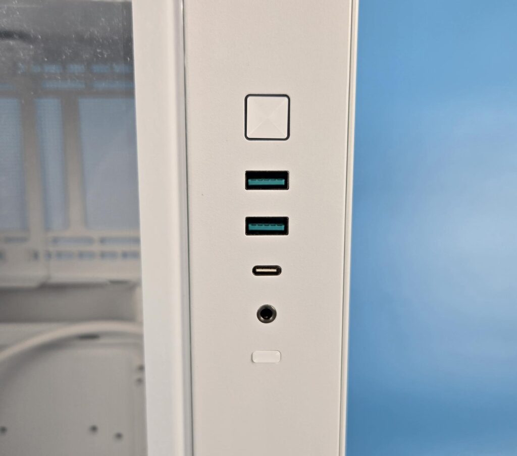 DeepCool CH270 Digital White Review 17 DeepCool CH270 Digital WH Front Panel IO