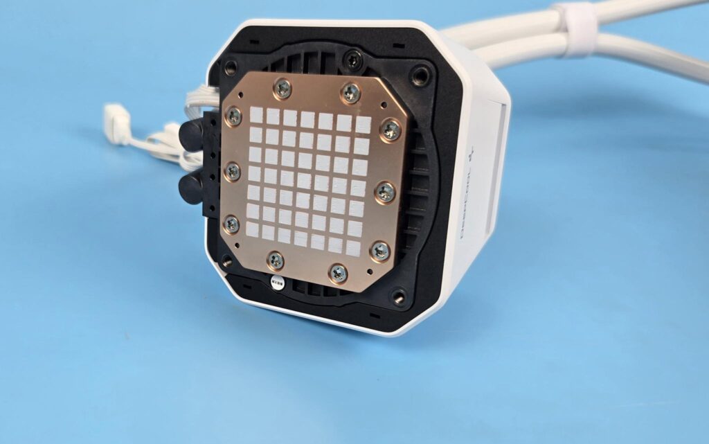 DeepCool LM360 WH Liquid Cooler Review: A True Value King 19 DeepCool LM360 White Block Base