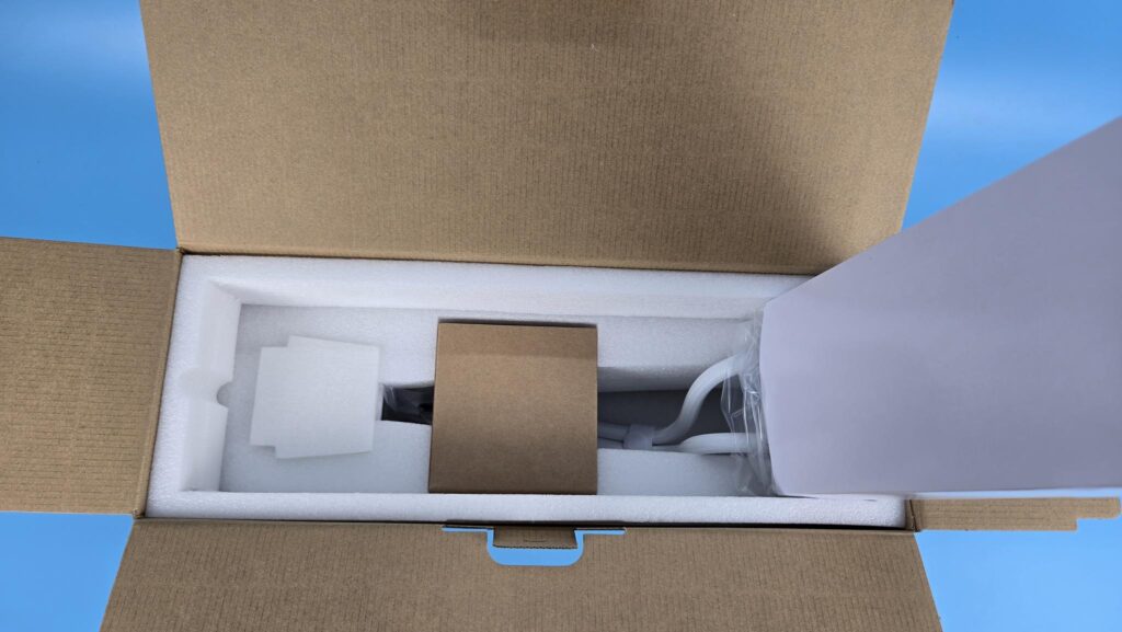 DeepCool LM360 WH Liquid Cooler Review: A True Value King 4 DeepCool LM360 White Packing Box 3