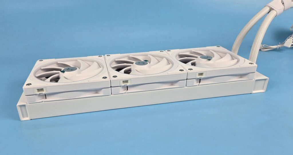 DeepCool LM360 WH Liquid Cooler Review: A True Value King 7 DeepCool LM360 White Radiator 2