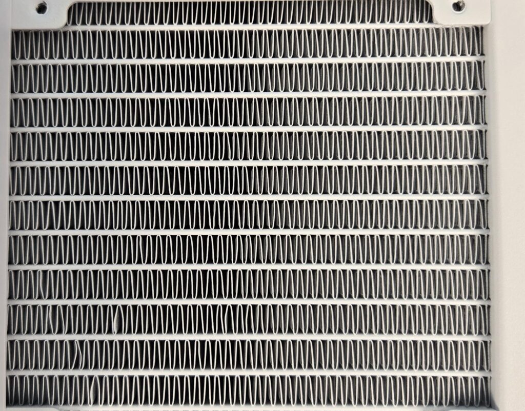 DeepCool LM360 WH Liquid Cooler Review: A True Value King 8 DeepCool LM360 White Radiator 3