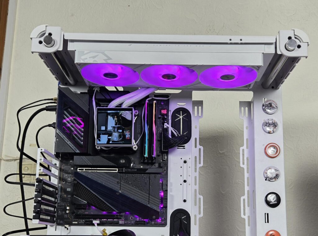 Gamemax Glacier 360 LCD AIO White Review: A Performance Beast 51 Gamemax Glacier 360 White RGB 2