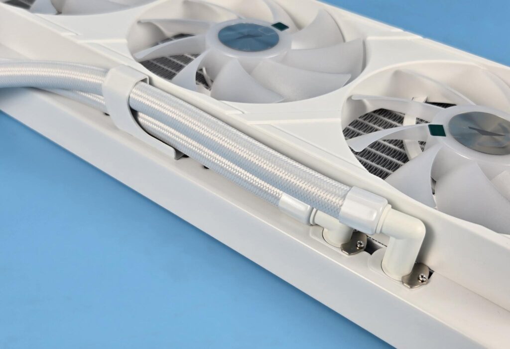 Gamemax Glacier 360 LCD AIO White Review: A Performance Beast 7 Gamemax Glacier 360 White Radiator 3