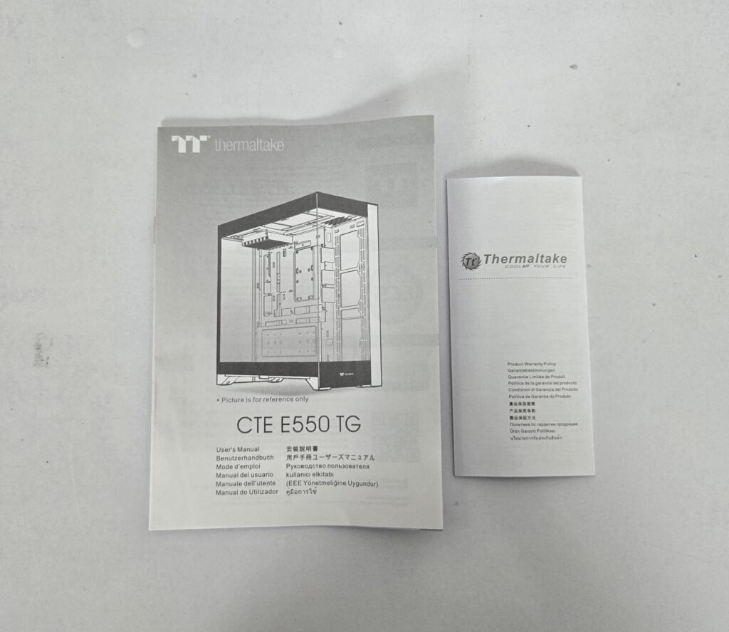 Thermaltake CTE E550 TG Snow Edition Review 4 Thermaltake CTE E550 TG Snow Accessory booklets
