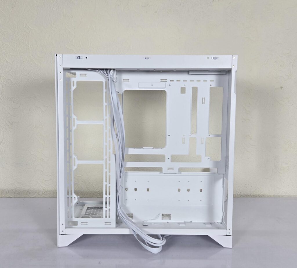 Thermaltake CTE E550 TG Snow Edition Review 49 Thermaltake CTE E550 TG Snow BackView 5