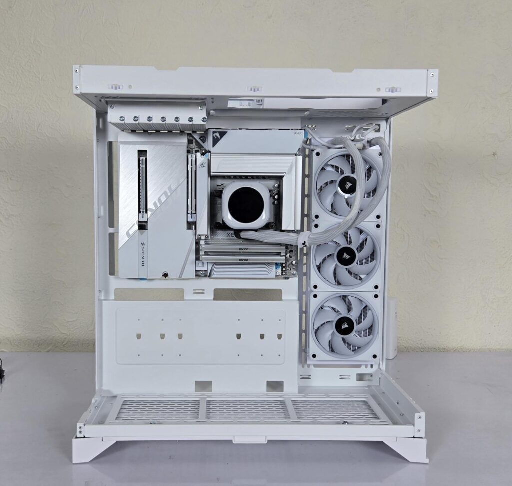 Thermaltake CTE E550 TG Snow Edition Review 52 Thermaltake CTE E550 TG Snow Installation 2