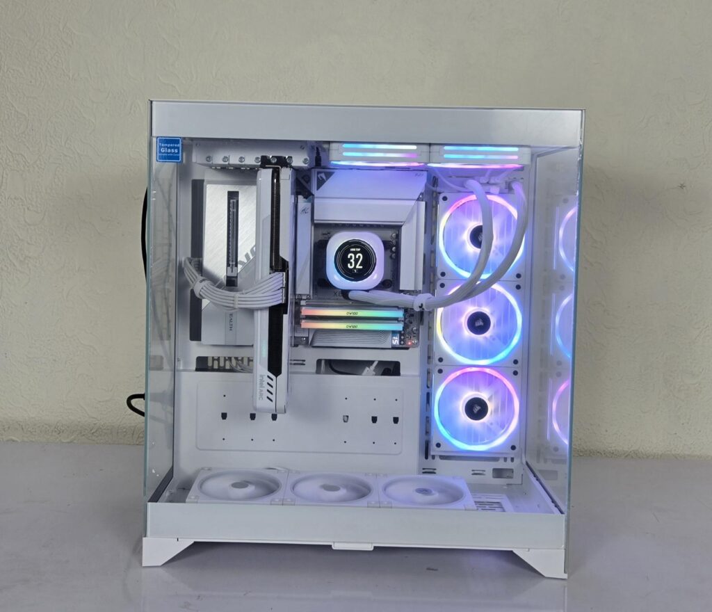Thermaltake CTE E550 TG Snow Edition Review 59 Thermaltake CTE E550 TG Snow RGB 2