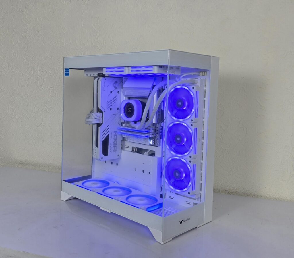 Thermaltake CTE E550 TG Snow Edition Review 62 Thermaltake CTE E550 TG Snow RGB 5
