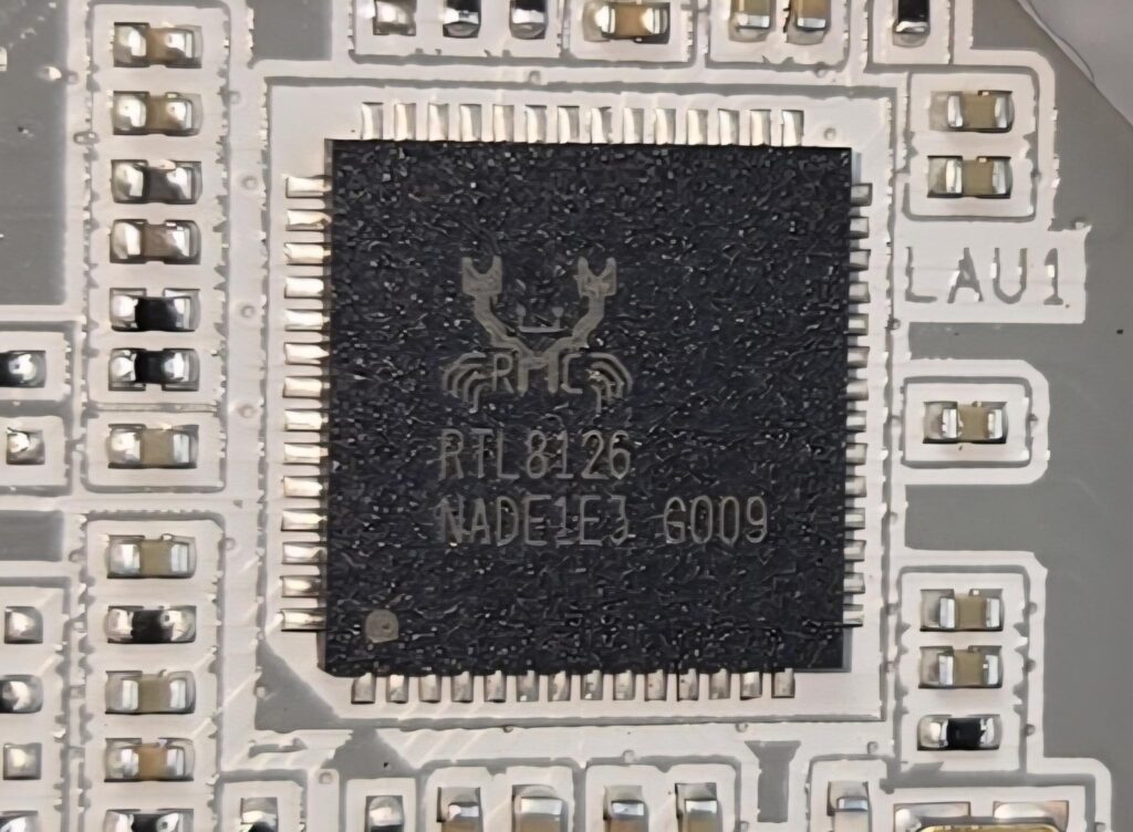 GIGABYTE X870 AORUS STEALTH ICE Review 34 X870 AORUS Stealth ICE Chips RTL 8126