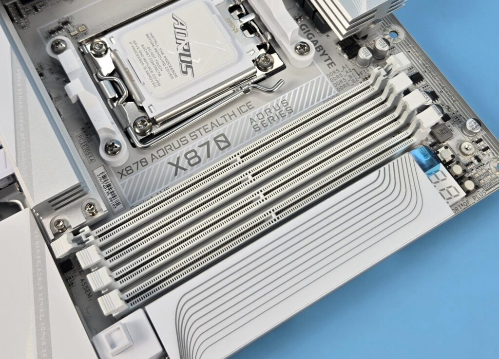GIGABYTE X870 AORUS STEALTH ICE Review 13 X870 AORUS Stealth ICE DDR5 Slots