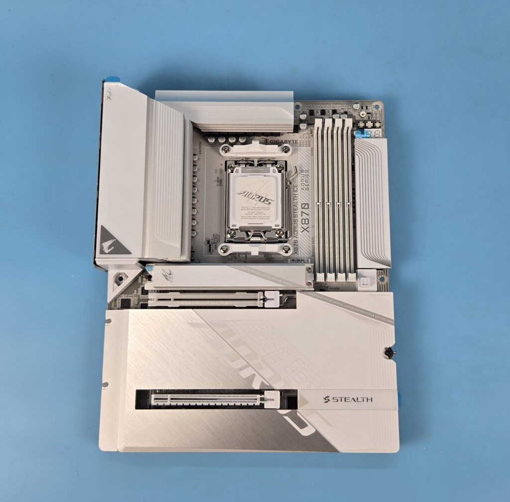 GIGABYTE X870 AORUS STEALTH ICE Review - EnosTech.com