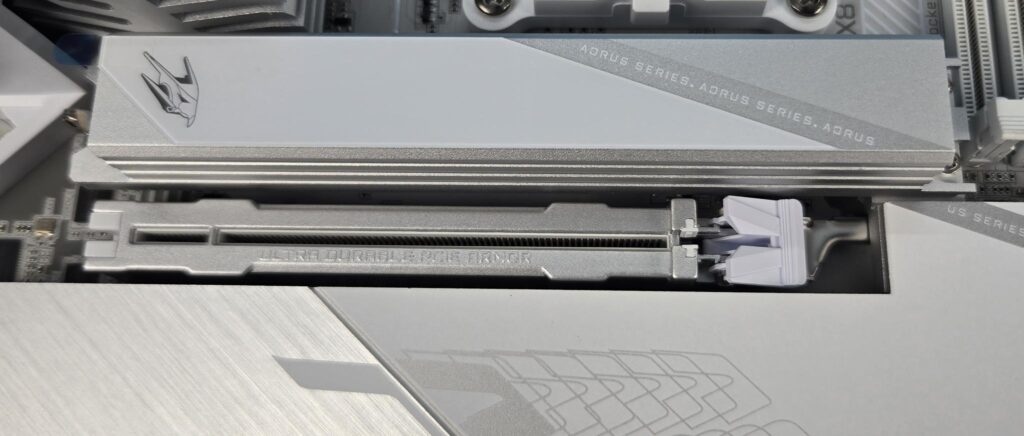 GIGABYTE X870 AORUS STEALTH ICE Review 25 X870 AORUS Stealth ICE PCIe Slots 3