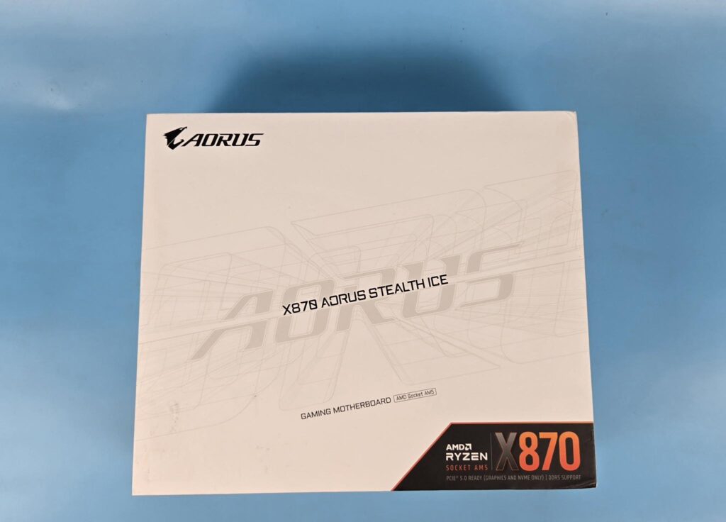GIGABYTE X870 AORUS STEALTH ICE Review 3 X870 AORUS Stealth ICE Packing Box 1
