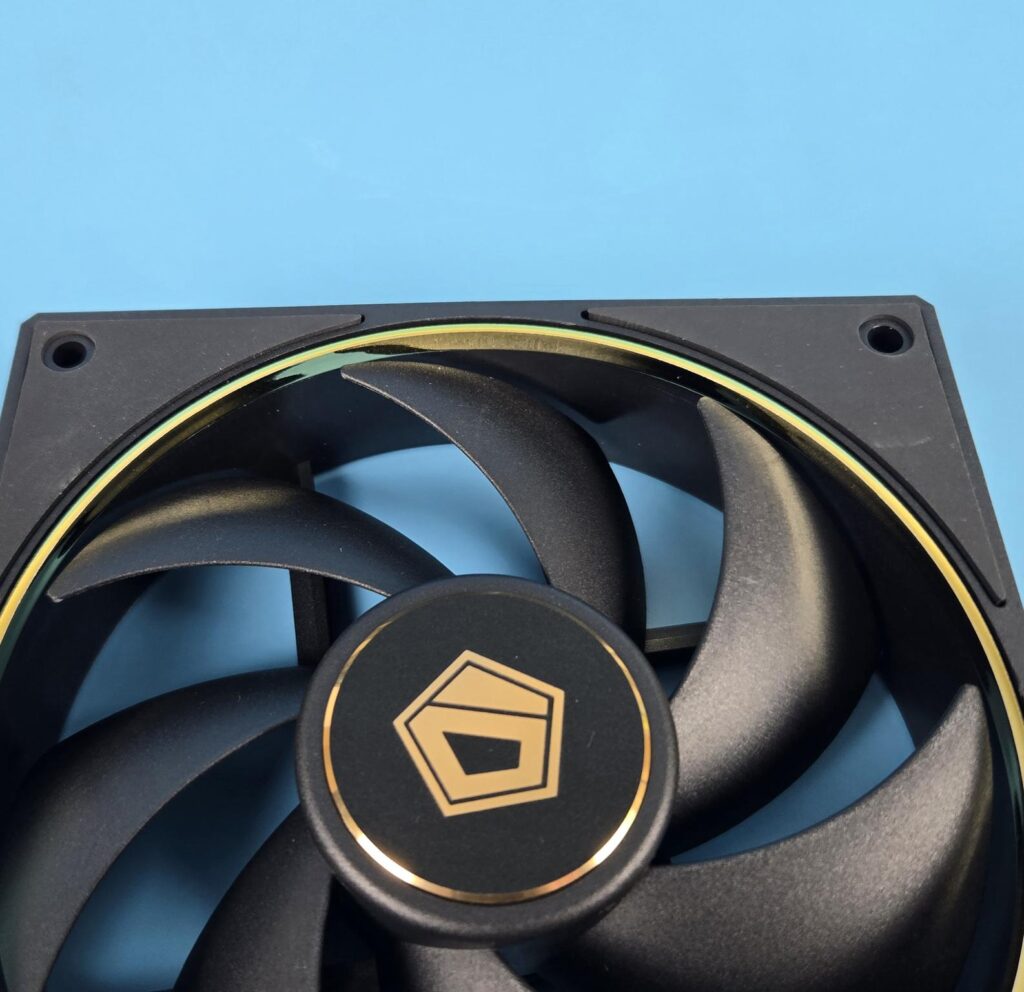 ID Cooling DX360 GDL Review 22 ID Cooling DX360 GDL Fan 2