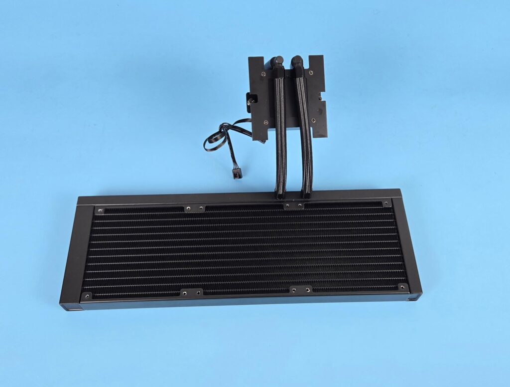 ID Cooling DX360 GDL Radiator 4