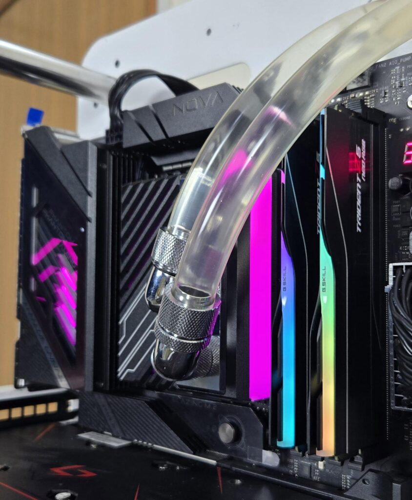 Alphacool Apex 1 AM5 CPU Water Block: A Must Have for AM5 Platform 31 Alphacool Apex 1 CPU Water Block for AM5 RGB 4