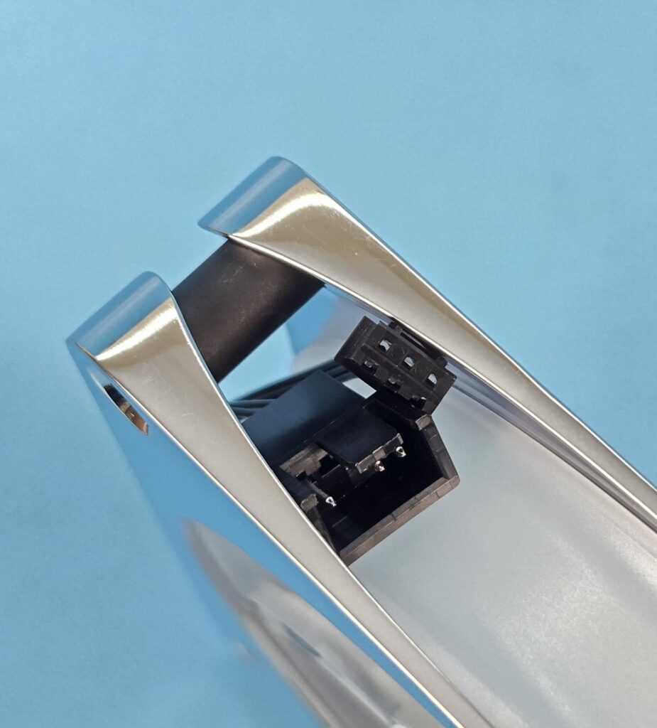 Alphacool Apex Stealth Metal Aurora 2600 - Chrome Fans Review 16 Alphacool Apex Stealth Metal Fan Chrome Corner 2