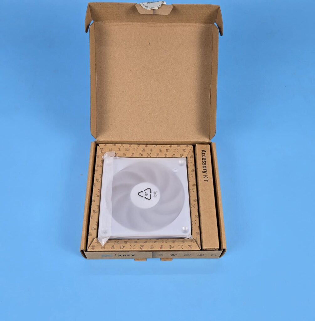 Alphacool Apex Stealth Metal Aurora 2600 - Chrome Fans Review 6 Alphacool Apex Stealth Metal Fan Packing Box 4