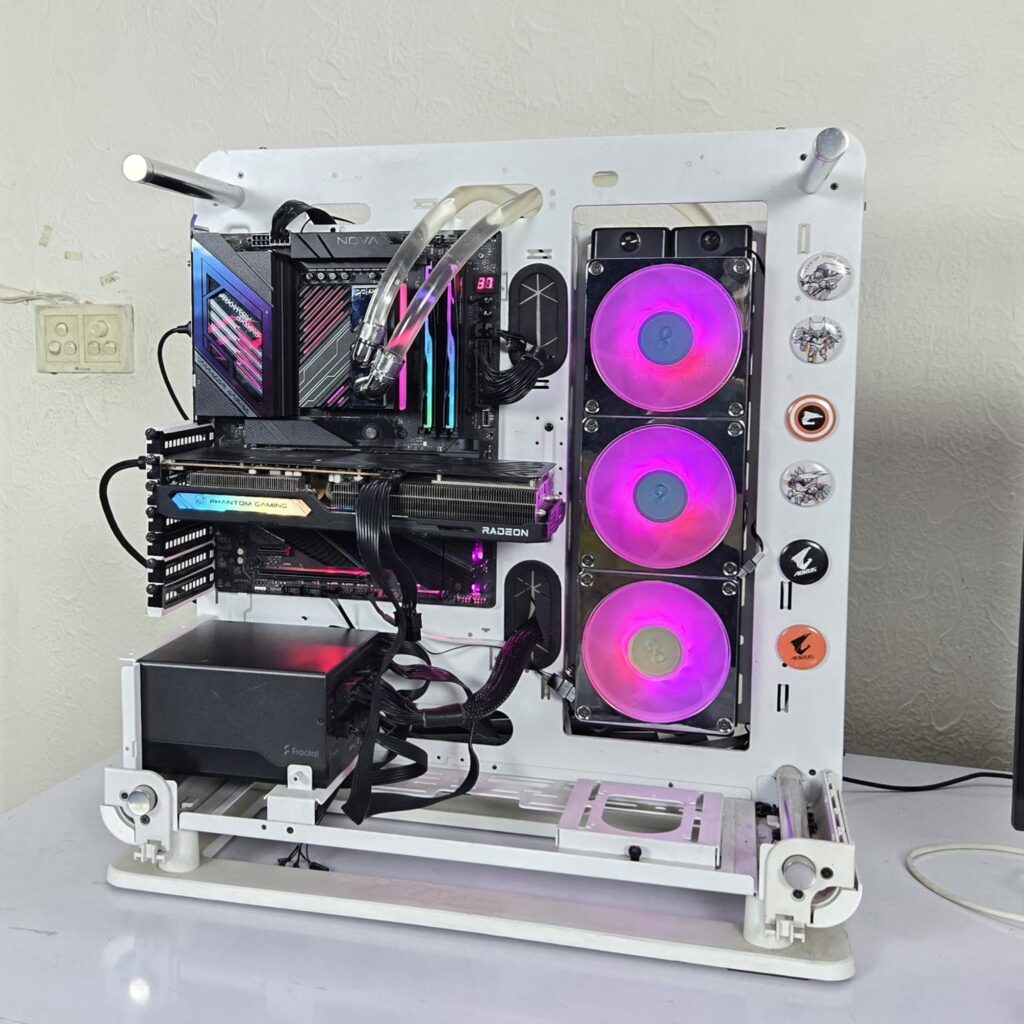 Alphacool Apex Stealth Metal Aurora 2600 - Chrome Fans Review 22 Alphacool Apex Stealth Metal Fan RGB 1