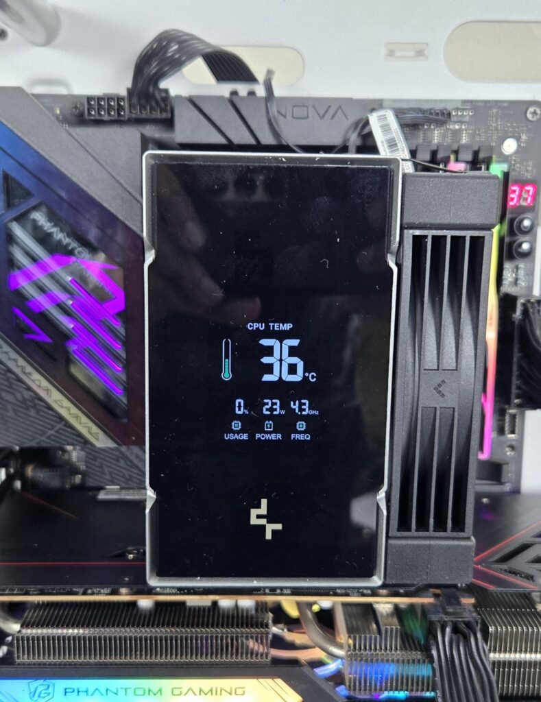 DeepCool AK700 Digital NYX: High-Performance in Small Form 41 DeepCool AK700 Digital NYX Display 1