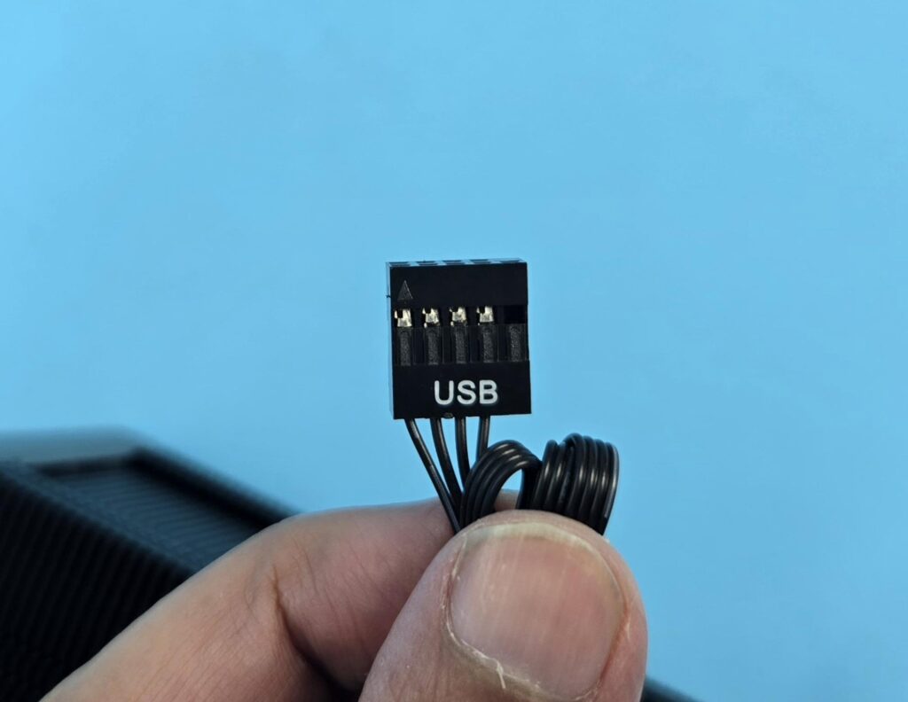 DeepCool AK700 Digital NYX: High-Performance in Small Form 11 DeepCool AK700 Digital NYX USB Cable