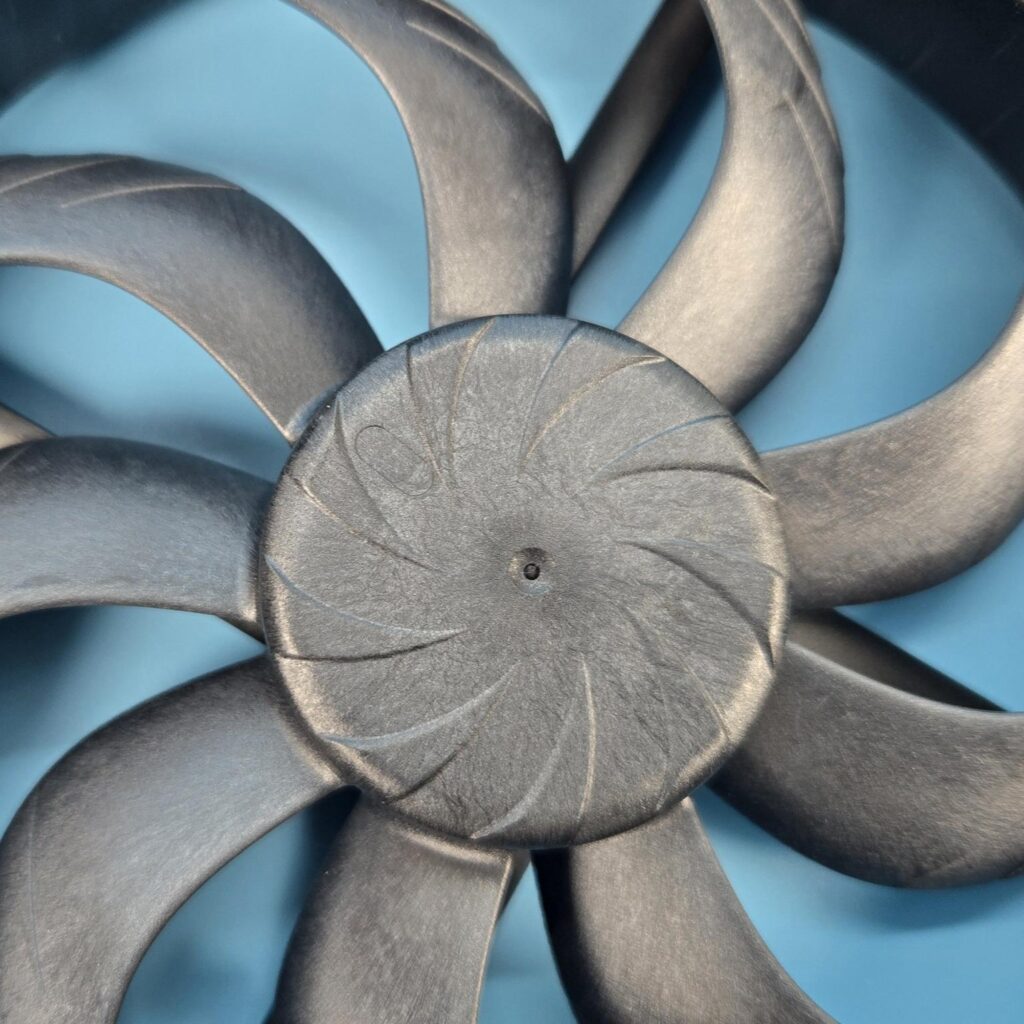 Noctua NF A14x25 G2 chromax.black Fan Middle