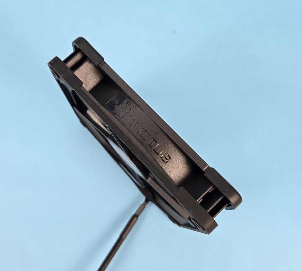 Noctua NF A14x25 G2 chromax.black Fan Side View 1
