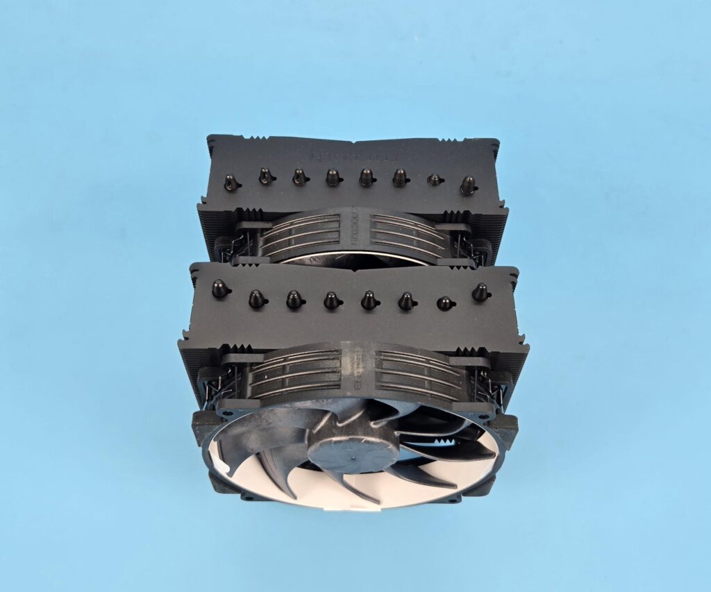 Noctua NH-D15 G2 chromax.black Review 18 Noctua NH D15 G2 chromax.black Assembled 1