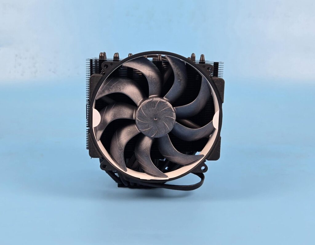 Noctua NH-D15 G2 chromax.black Review 21 Noctua NH D15 G2 chromax.black Assembled 4