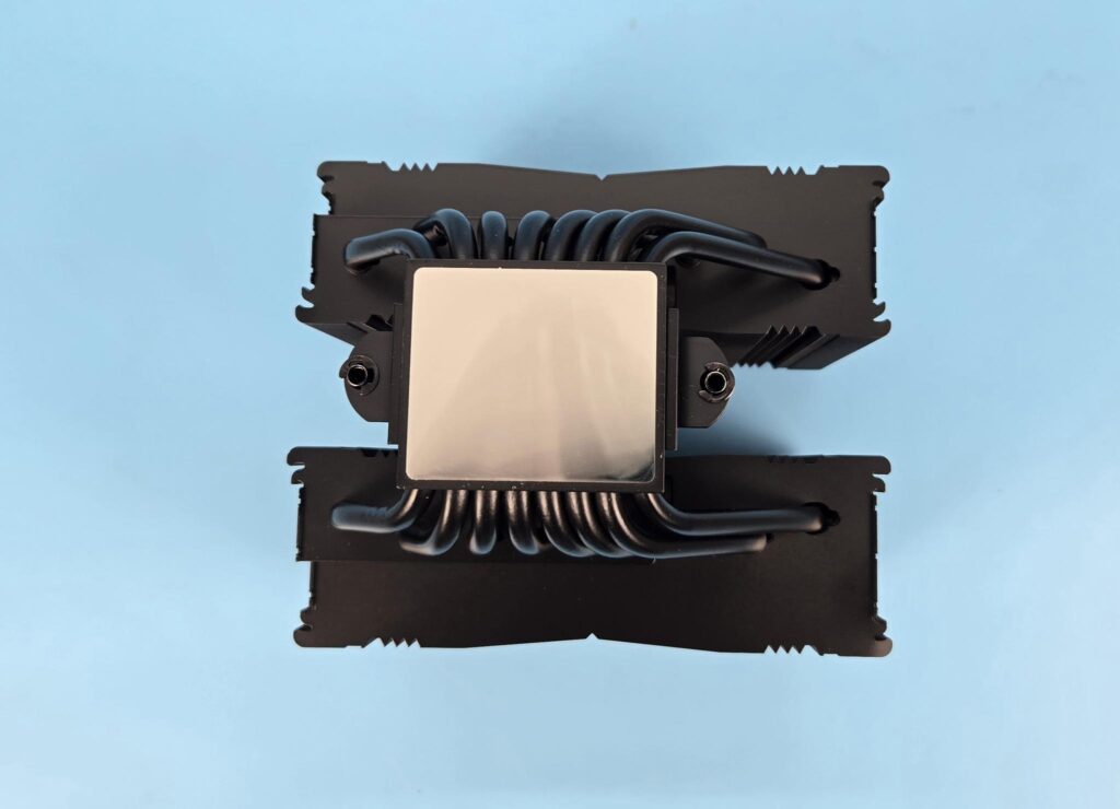 Noctua NH-D15 G2 chromax.black Review 11 Noctua NH D15 G2 chromax.black Bottom View