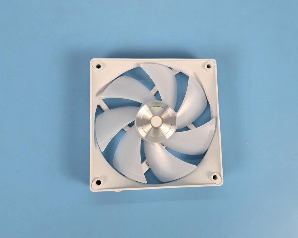 Ocypus Sigma L36 WH ARGB Fan 1