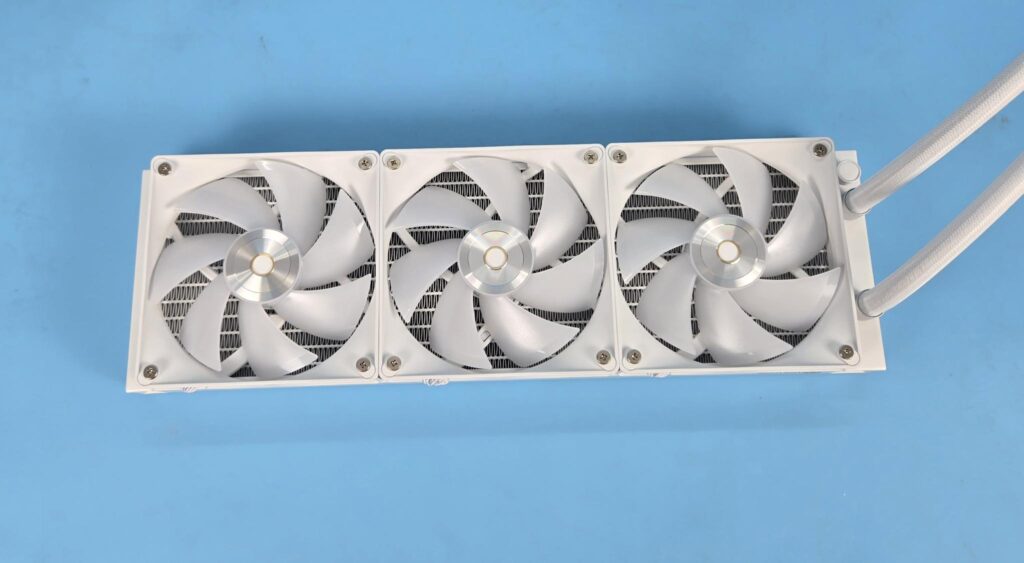 Ocypus Sigma L36 WH ARGB Radiator 1