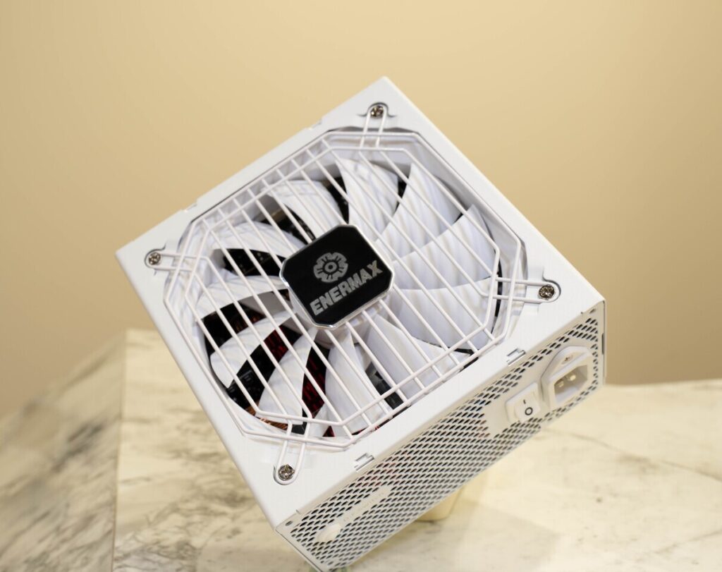 Enermax’s new PlatimaxII 1200DF brings powerful and reliable performance for modern PCs 1 PlatimaxII 1200DF Platinum power supply 4
