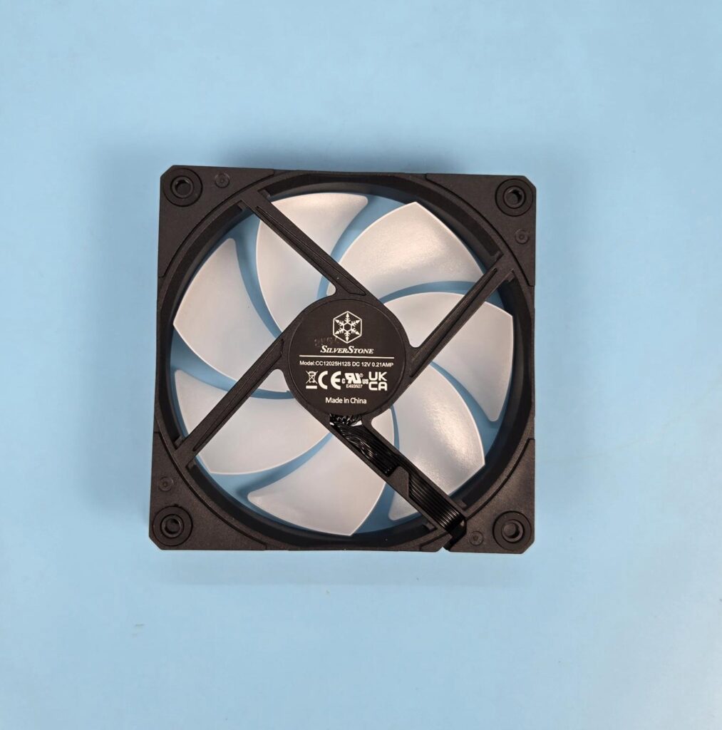 SilverStone IceMyst 360 Pro: A Powerful Cooling Solution 24 SilverStone IceMyst 360 Pro Fan 2 1