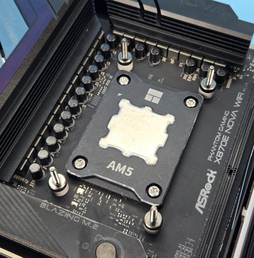 SilverStone IceMyst 360 Pro: A Powerful Cooling Solution 32 SilverStone IceMyst 360 Pro Installation 4