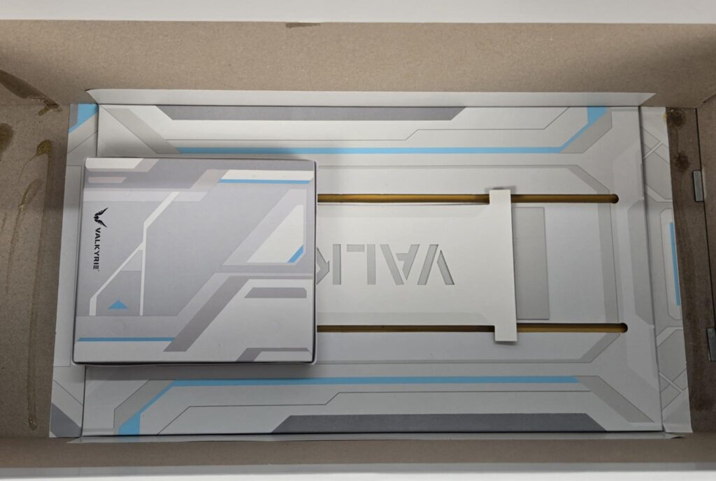 Valkyrie V360 LCD ARGB White Review: Beauty and Beast 8 Valkyrie V360 LCD White Packing Box 7